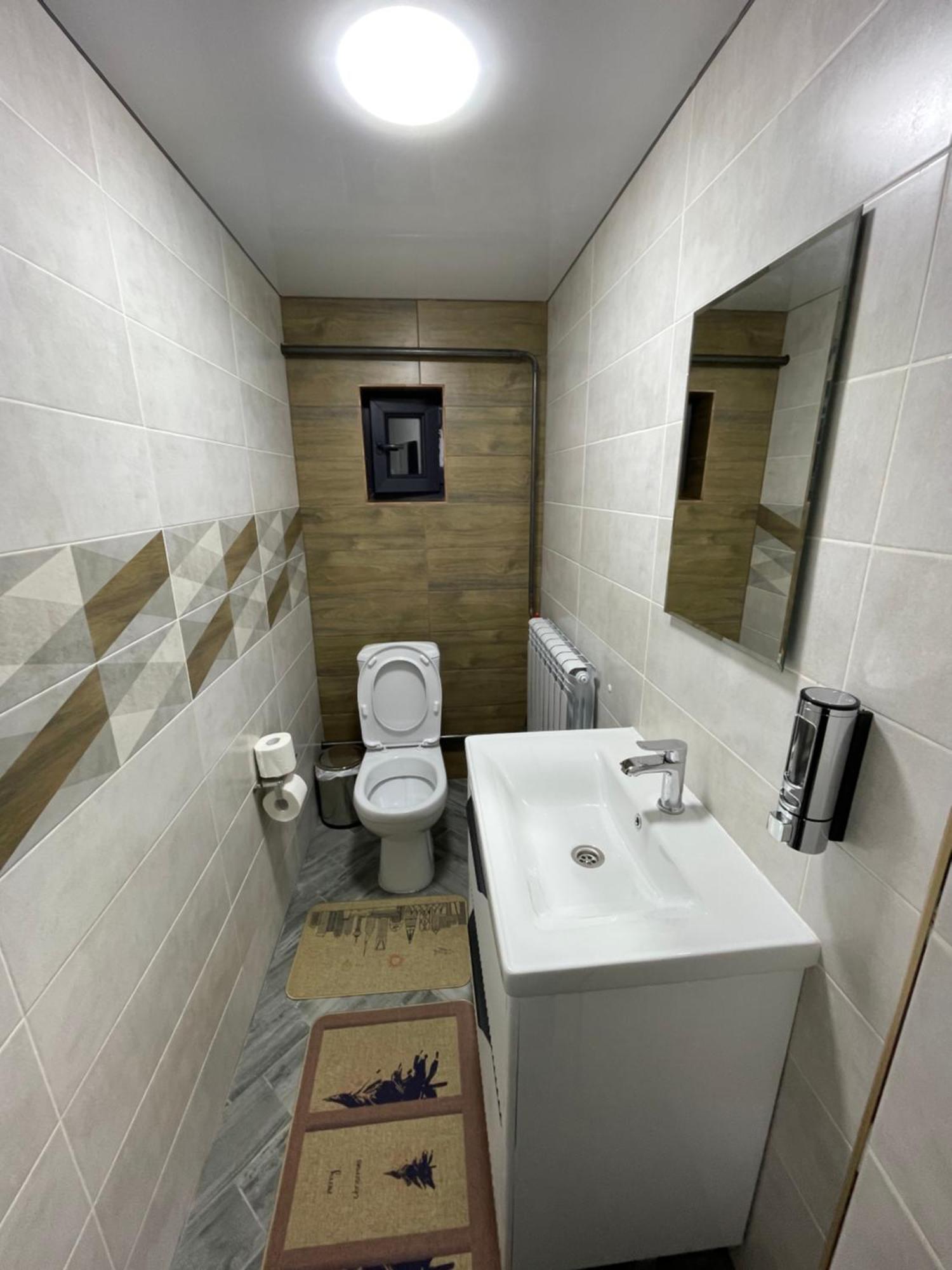 Fam_House Ξενοδοχείο Μπισκέκ Εξωτερικό φωτογραφία